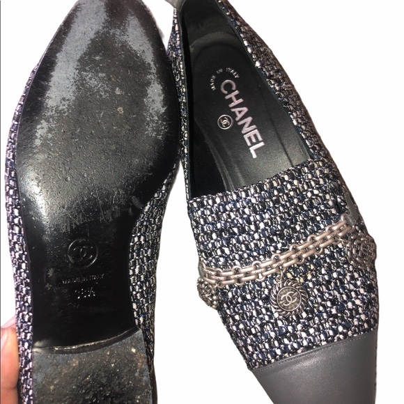 Chanel Tweed Moccasins with charm embellishments - Picture 2 of 9